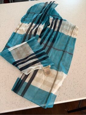 Authentic Burberry Long Check Scarf 10”x 87” Mint Condition